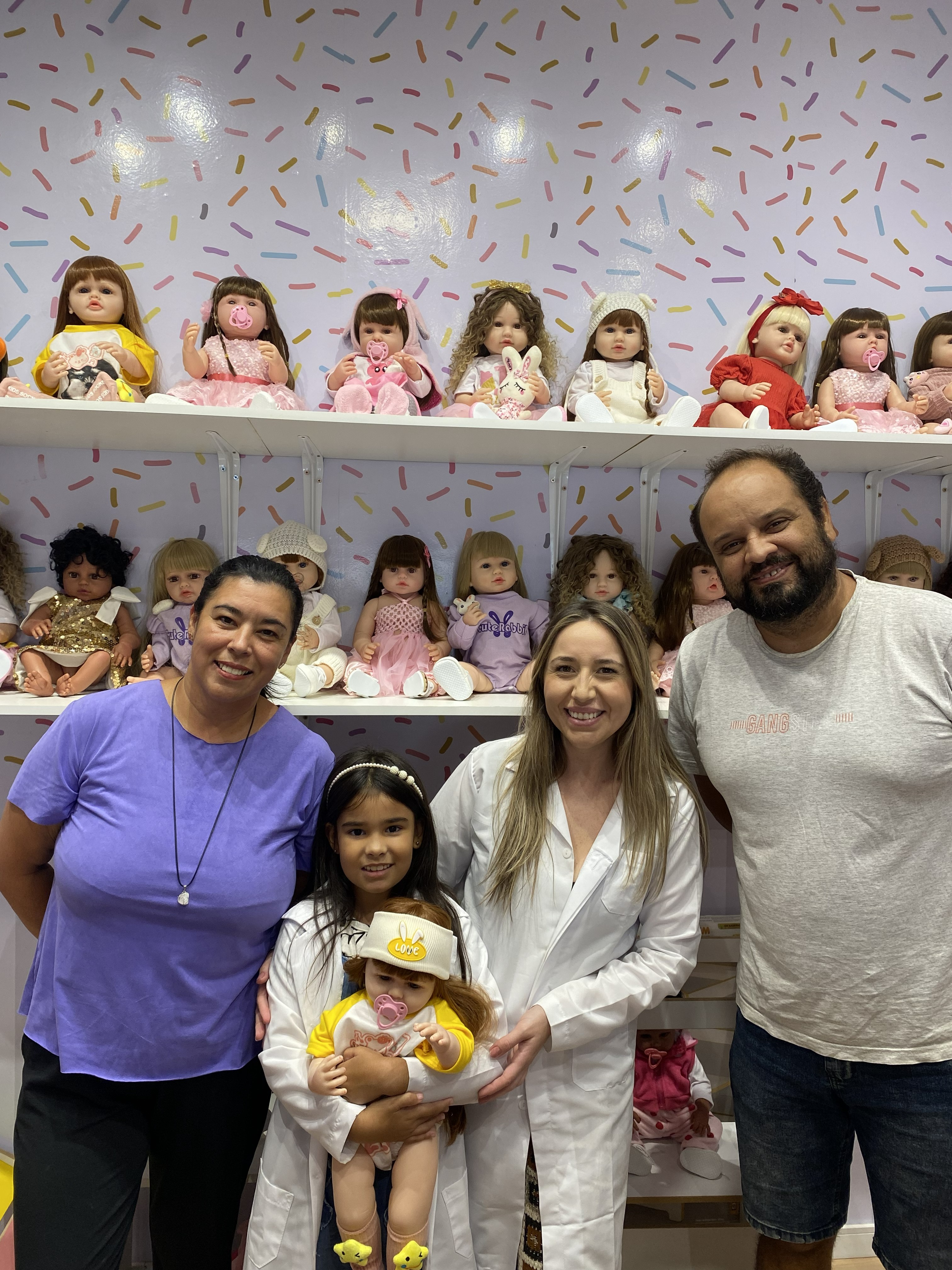 Mãe e bebê felizes - Mania dos Brinquedos